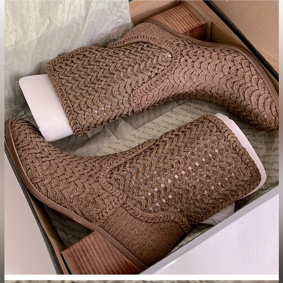 KELSI DAGGER BROOKLYN
EMERY WOVEN BOOTS - Picture 8 of 9